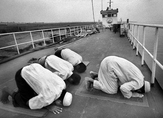 9 muslim prayer low res