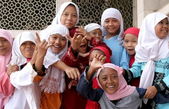 Akhlak Terhadap Anak Yatim 3 anak muslim