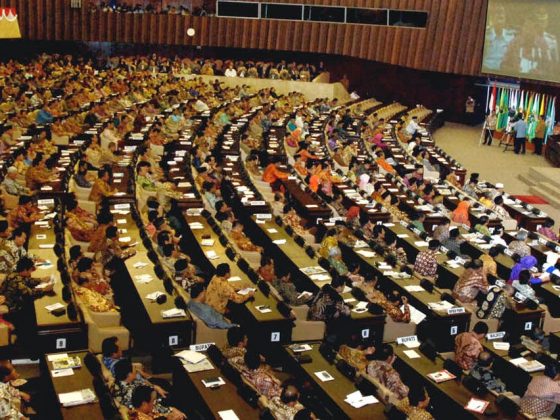 Thabi'atu Dinil Islam (10): Dinud Daulah wal 'Ibadah 3 parlemen