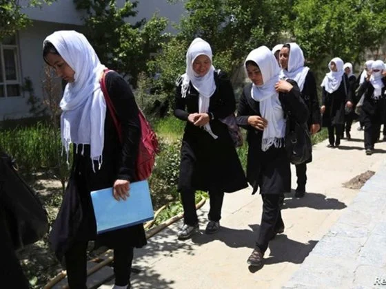 Perempuan Afghanistan Sekolah