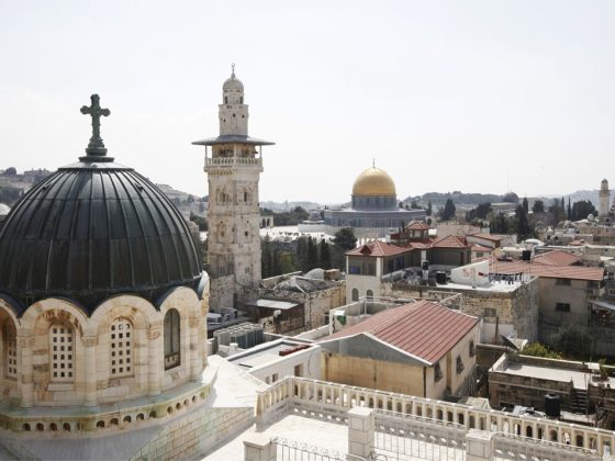 Akhlak Terhadap Non Muslim 1 Gereja dan Masjid