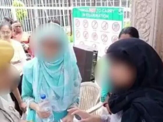 Pelajar Muslim Terhenti Mengikuti Ujian NEET 2022 di India Karena Hijab 8 Muslim Students Stopped To Take NEET 2022 Exam in India Due To Hijab 800x500 1