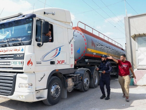 Penyeberangan Gaza Dibuka Saat Gencatan Senjata Antara Jihad Islam dan Israel Diberlakukan 8 truk bahn bakar