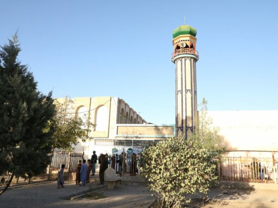 Afghanistan: Ulama Pro-Taliban Termasuk diantara 46 Orang yang Tewas dalam Serangan Bom Bunuh Diri di Masjid 4 Masjid Afghanistan di bom