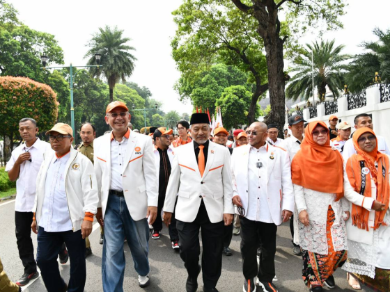 Jadi Parpol Pertama Daftarkan Calegnya, Presiden PKS Ajak Songsong Pemilu 2024 dengan Bahagia 4 PKS 8523