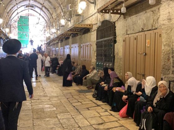 Pasukan Israel Mencegah Jemaah Palestina Memasuki Masjid al-Aqsa dan Menerobos Kamp Pengungsi 3 kota tua al aqsha